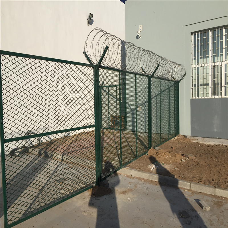 杭州看守所鐵絲網(wǎng)韌性大硬度高